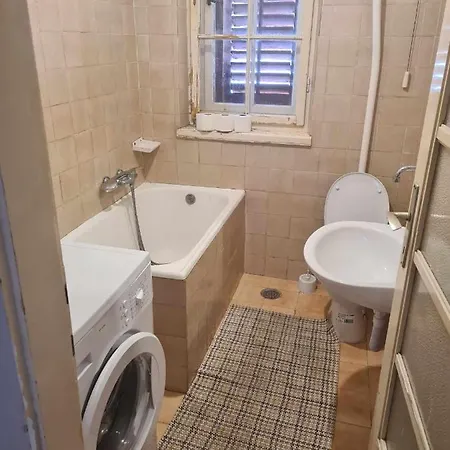 Guest house Mitnicka Split